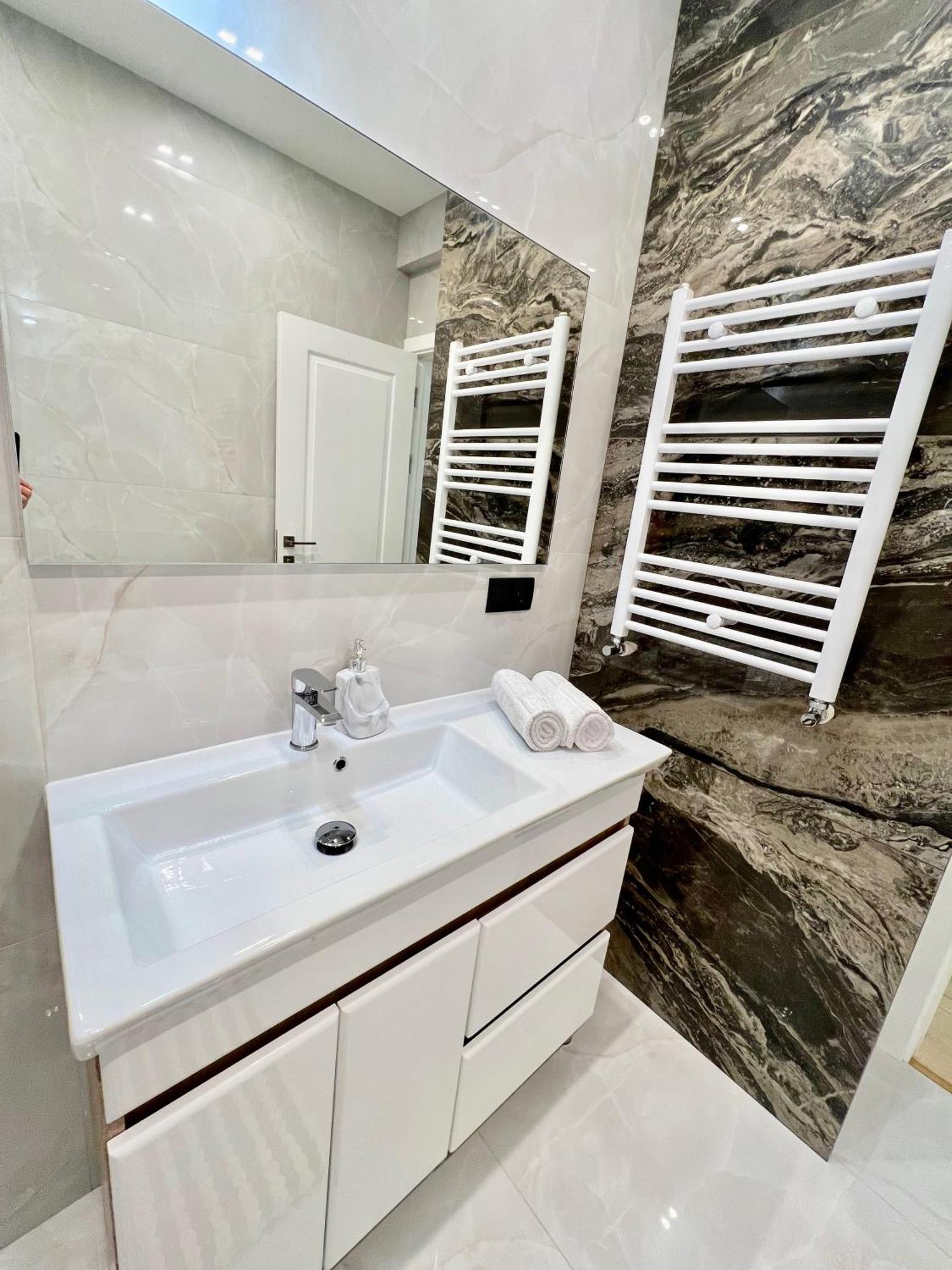 Apartament Airport تشيسيناو المظهر الخارجي الصورة